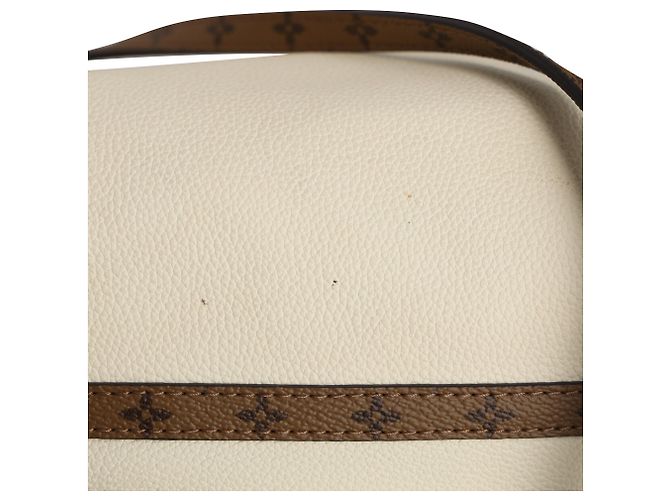 Borsa a tracolla Louis Vuitton Express PM in pelle di vitello bianca - vista 16