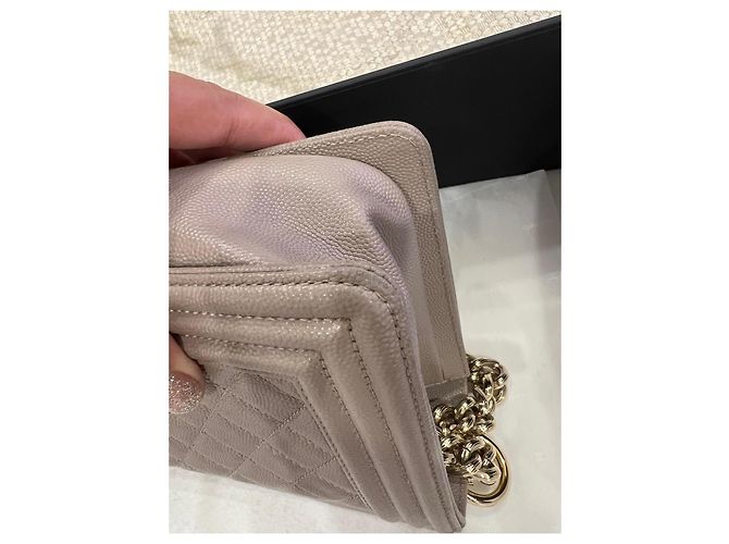 Borsa Chanel Boy Medium in Pelle Caviar Grigia - vista 11