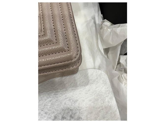 Borsa Chanel Boy Medium in Pelle Caviar Grigia - vista 12