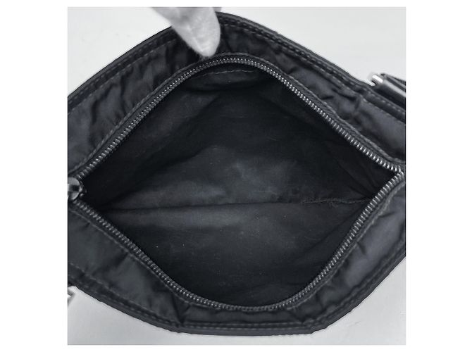 Bolso de hombro Prada PRADA en negro - vista 6