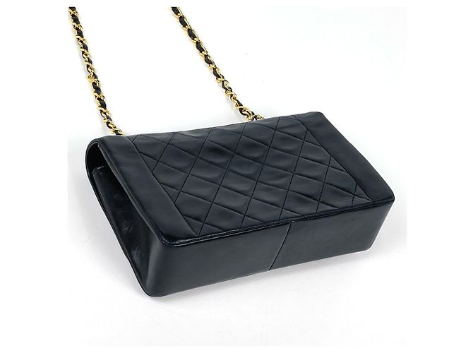 Borsa a tracolla Chanel in pelle nera - vista 2