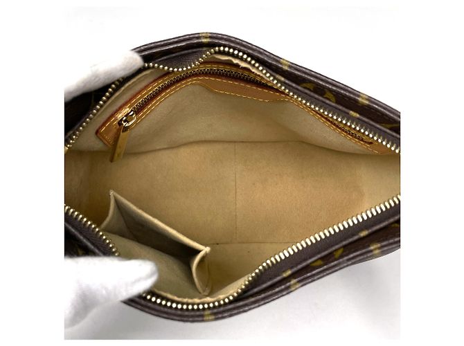 Borsa a tracolla Louis Vuitton Looping MM - vista 8