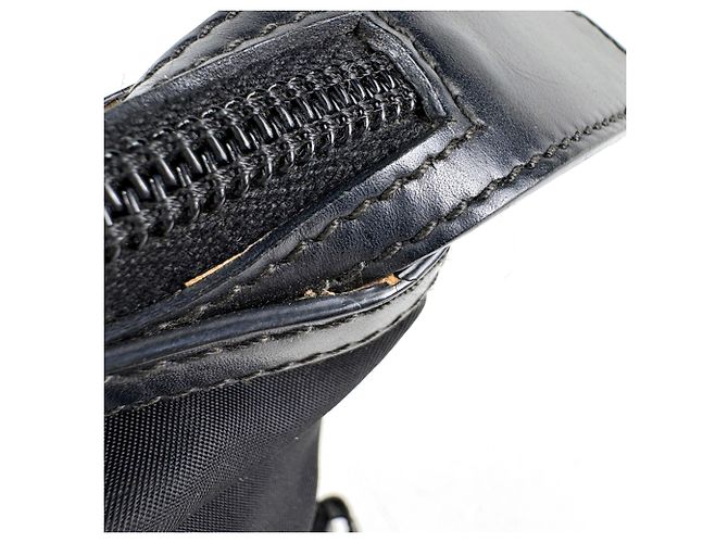 Borsa Prada in nylon nero e pelle - vista 4