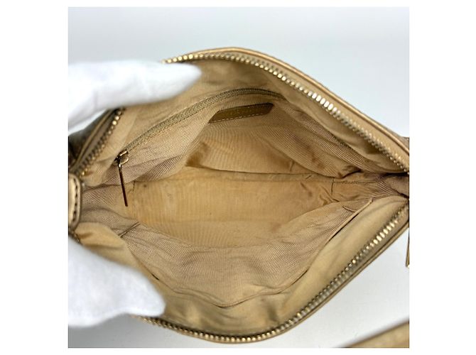 Borsa a tracolla Chanel in pelle dorata - vista 10