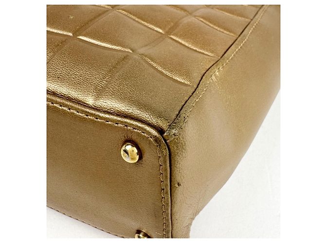 Borsa a tracolla Chanel in pelle dorata - vista 3