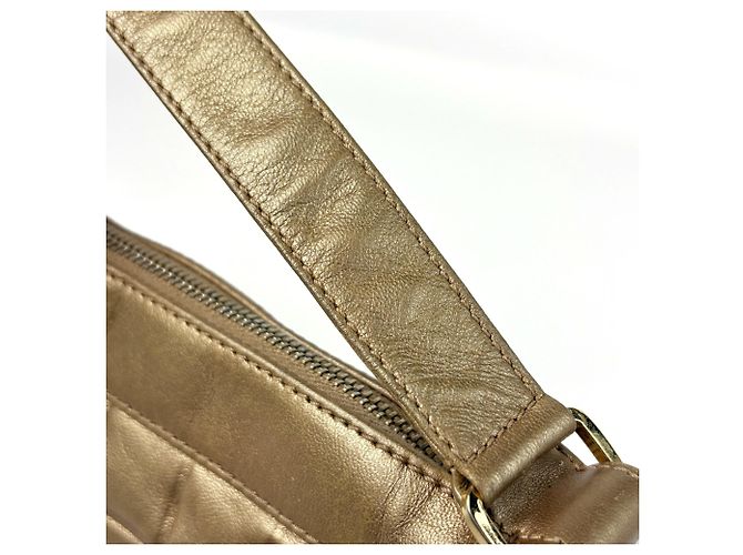 Borsa a tracolla Chanel in pelle dorata - vista 6