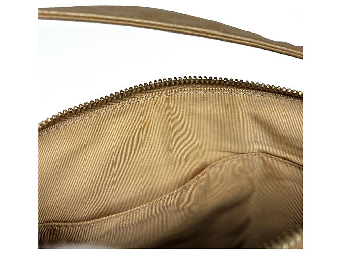 Borsa a tracolla Chanel in pelle dorata - vista 9