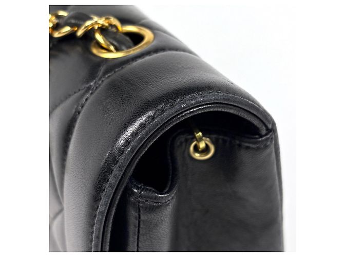 Chanel Diana Matelassé Schultertasche - Ansicht 8