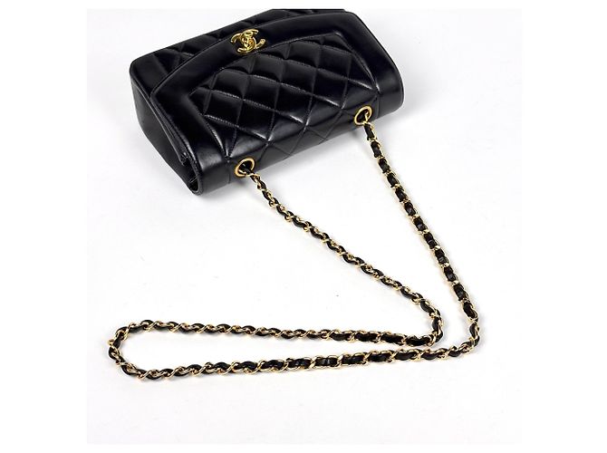 Chanel Diana Matelassé Schultertasche - Ansicht 9