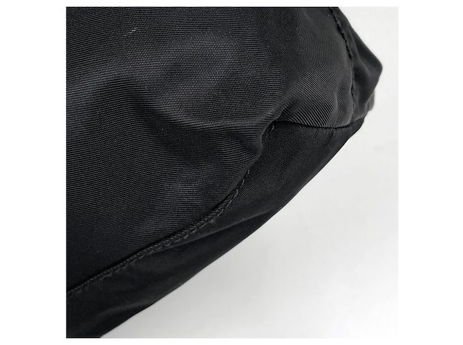 Prada Schultertasche aus Nylon und Leder - Ansicht 3