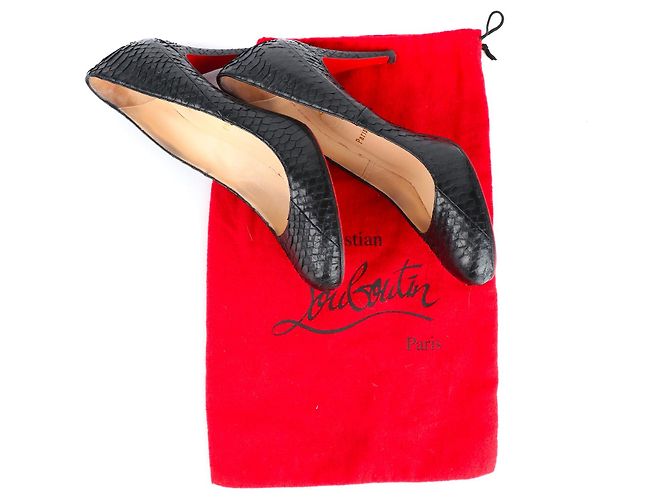 Christian Louboutin LOUBOUTIN - Plum Pumps aus schwarzem Python (T40,5) - Ansicht 9