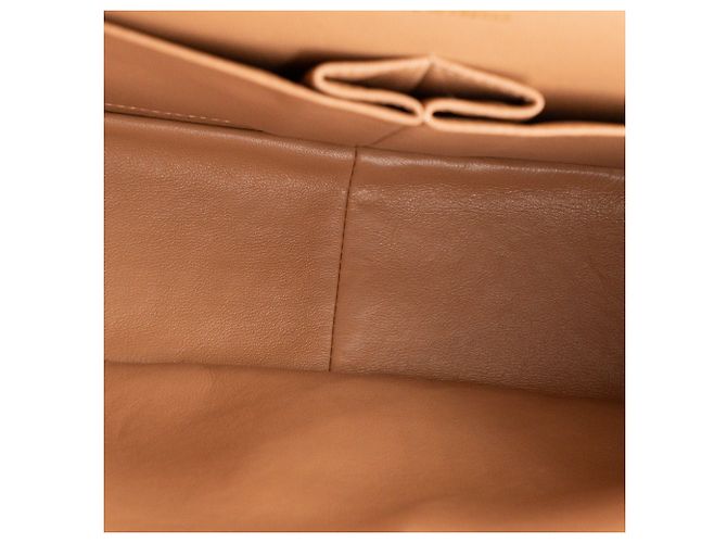 CHANEL - Borsa a tracolla Classic/Timeless Jumbo Chanel in pelle liscia beige - vista 10
