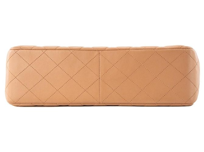 CHANEL - Borsa a tracolla Classic/Timeless Jumbo Chanel in pelle liscia beige - vista 4