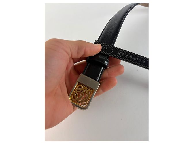 Vintage Loewe Anagram Buckle Ledergürtel Ende 1990s Black Gold - Ansicht 10