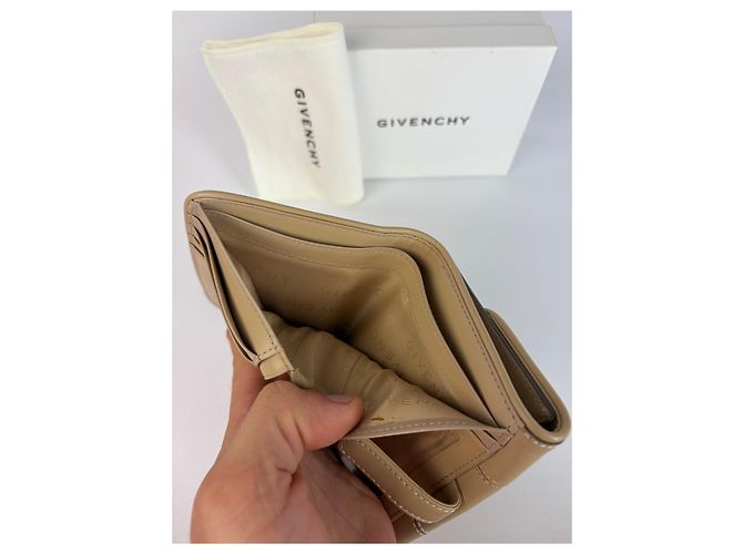 Vintage Givenchy Leder Bifold Wallet Beige Silver - Ansicht 10