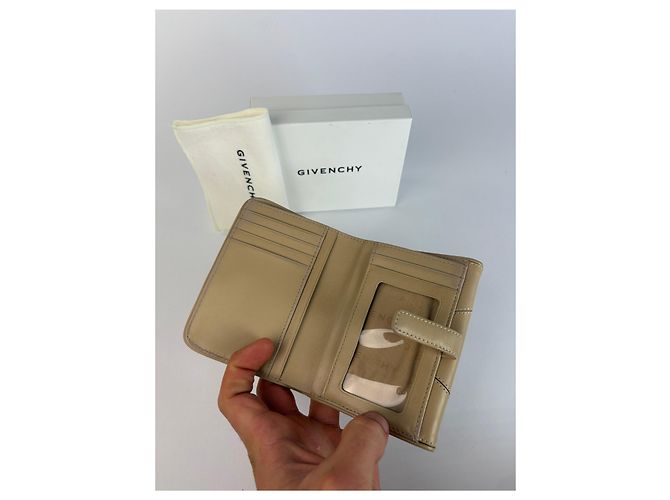 Vintage Givenchy Leder Bifold Wallet Beige Silver - Ansicht 9