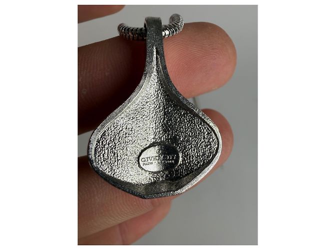 Collana con pendente Givenchy vintage fine anni 1970s Silver Black - vista 10