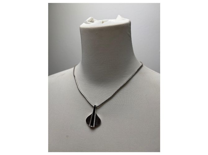 Collana con pendente Givenchy vintage fine anni 1970s Silver Black - vista 11