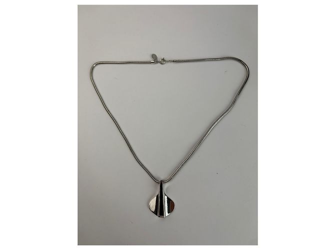 Collana con pendente Givenchy vintage fine anni 1970s Silver Black - vista 2