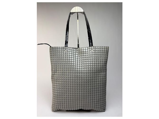 Vintage Issey Miyake Strukturierte Gummierte Tote Hellgrau Schwarz - Ansicht 2