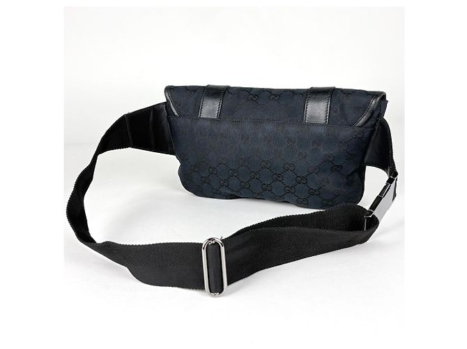 Borsello da vita Gucci pattern GG in tela nera - vista 2