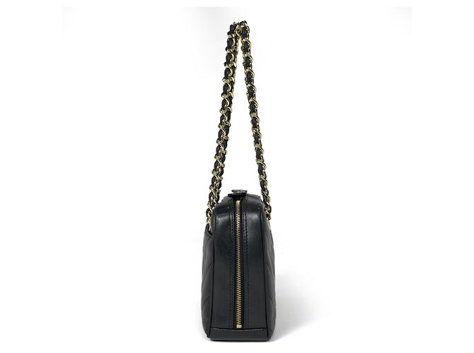 Chanel Schultertasche aus schwarzem Leder - Ansicht 2
