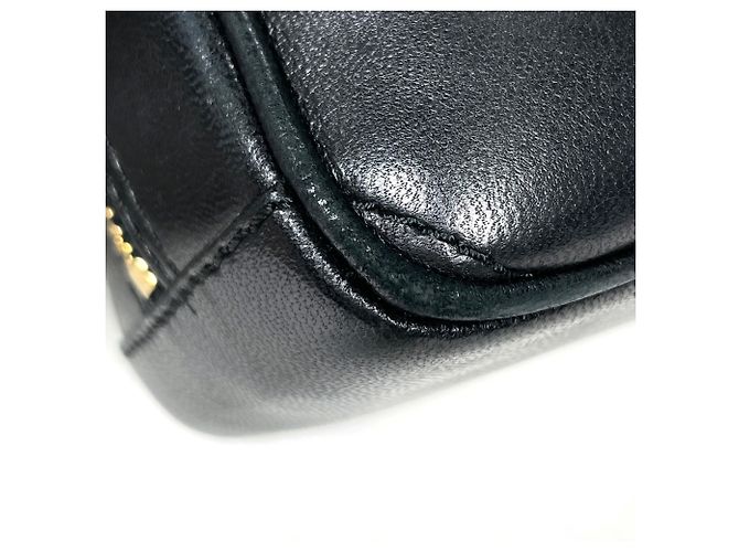 Chanel Schultertasche aus schwarzem Leder - Ansicht 6