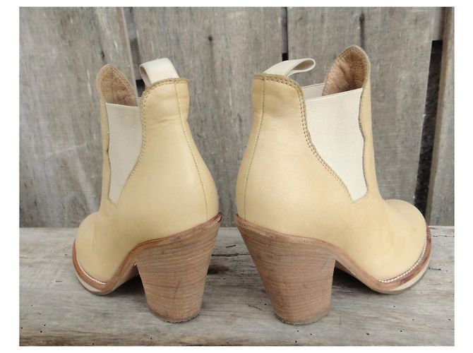 Acne Studios Botines Star de cuero beige con tacón - vista 5
