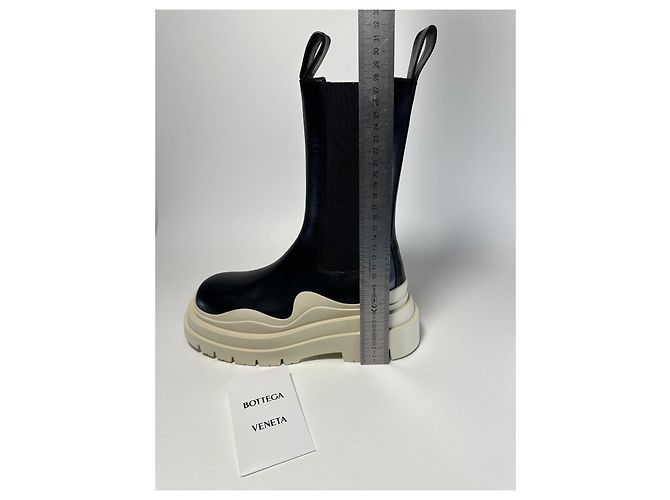 Bottega Veneta Tire Boots Schwarz Leder - Ansicht 16