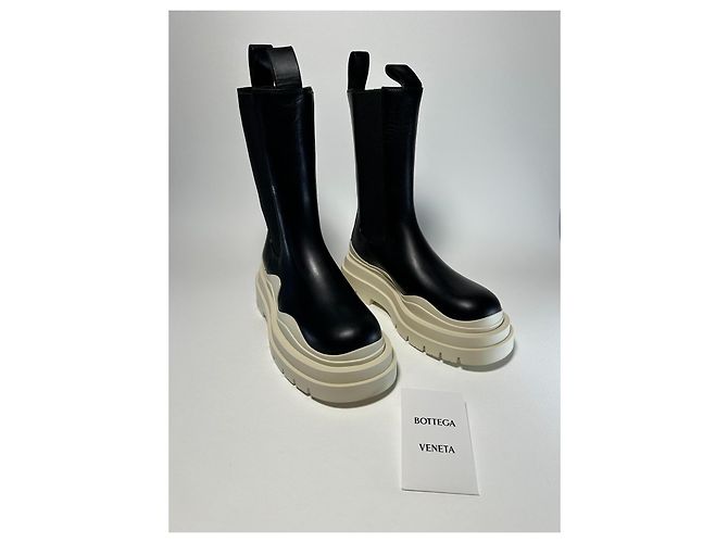 Bottega Veneta Tire Boots Schwarz Leder - Ansicht 3