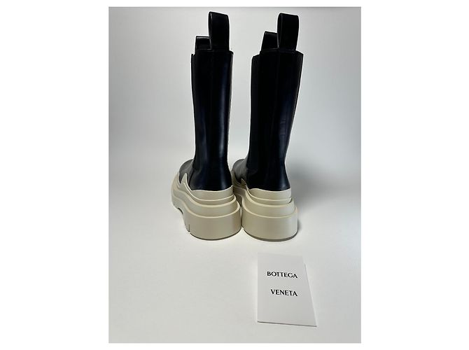 Bottega Veneta Tire Boots Schwarz Leder - Ansicht 5