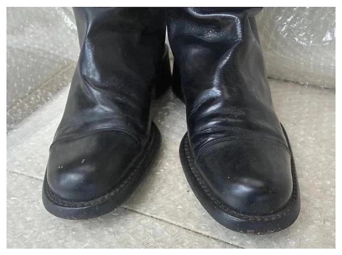 Prada Schwarze Lederstiefel Flach - Ansicht 5