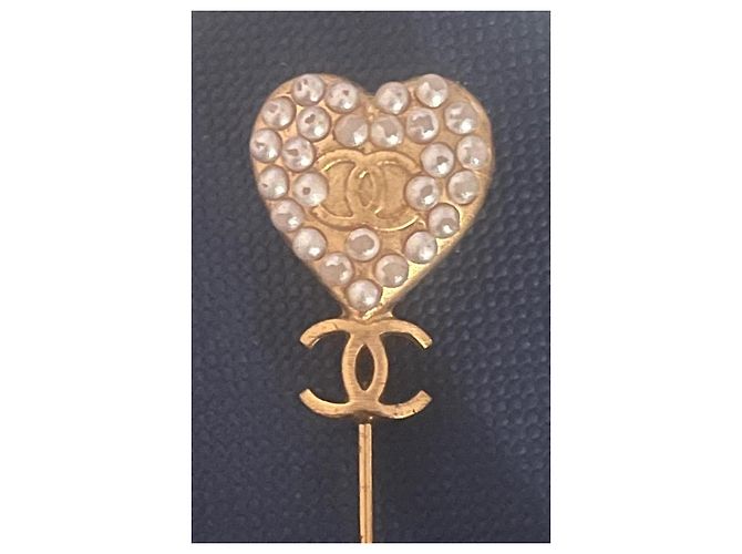 Spilla Chanel Barocca a Cuore con Perle Dorata - vista 4