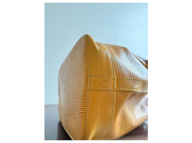 Noe Louis Vuitton Noé GM Borsa a tracolla pelle Epi gialla - vista 10