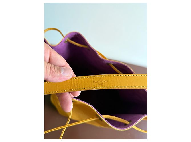 Noe Louis Vuitton Noé GM Borsa a tracolla pelle Epi gialla - vista 13