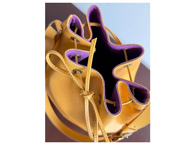 Noe Louis Vuitton Noé GM Borsa a tracolla pelle Epi gialla - vista 3