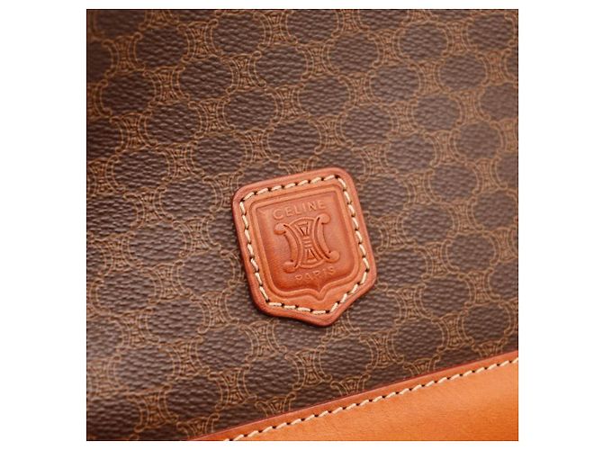 Céline Borsa Secchiello Celine Monogram in Pelle Marrone - vista 7