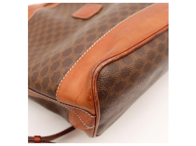 Céline Borsa a Secchiello Celine Monogram in Pelle Marrone - vista 12