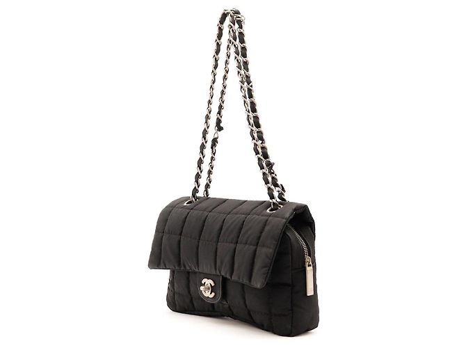 Borsa a tracolla Chanel in nylon nero - vista 2