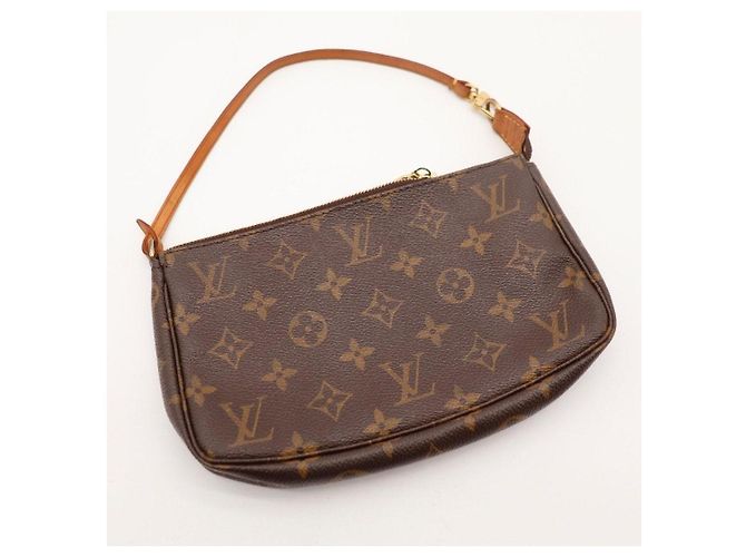Louis Vuitton Pochette Accessoires Monogram Canvas Brown Handbag - vista 5