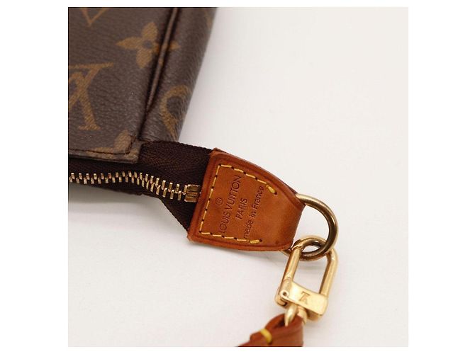 Louis Vuitton Pochette Accessoires Monogram Canvas Brown Handbag - vista 6