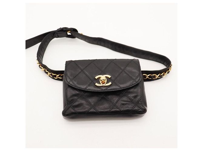 Chanel Gürteltasche aus gestepptem Leder in Schwarz - Ansicht 5