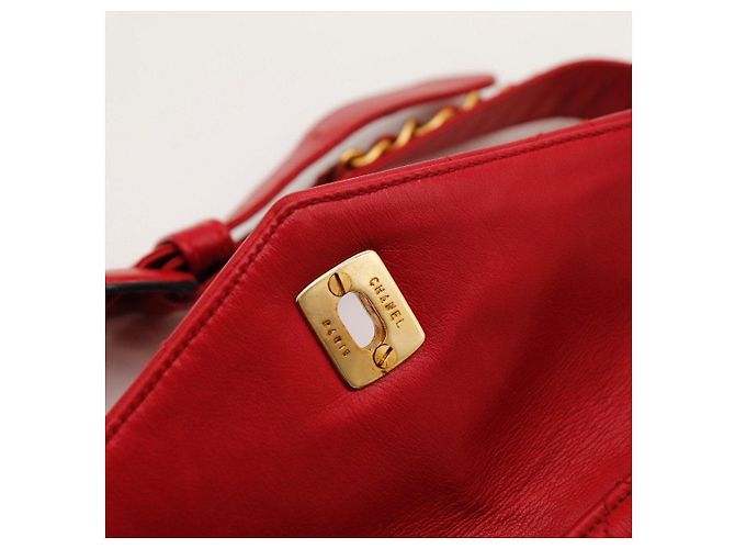 Chanel Gürteltasche aus rotem Steppleder - Ansicht 8