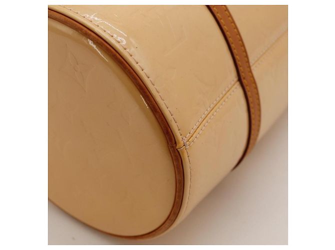 Borsa Louis Vuitton Monogram Vernis Papillon in pelle verniciata beige - vista 9