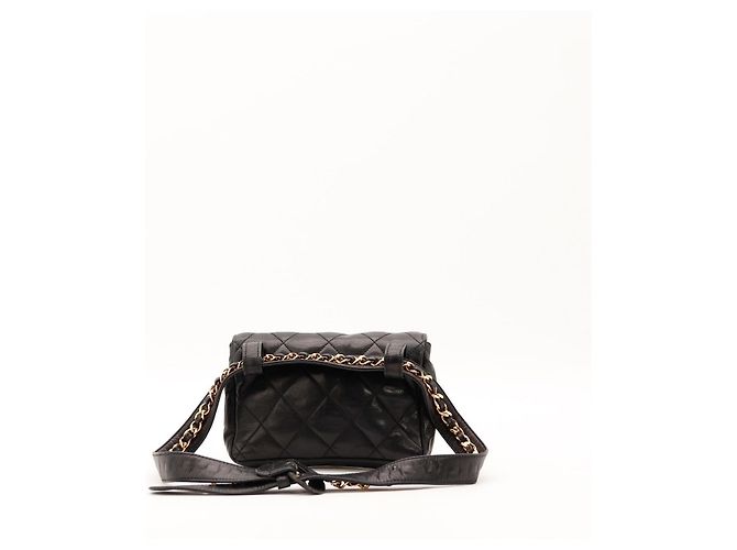 Borsa cintura Chanel in pelle matelassé nera - vista 3