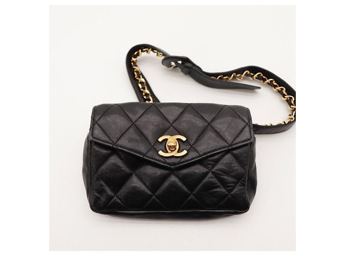 Borsa cintura Chanel in pelle matelassé nera - vista 5