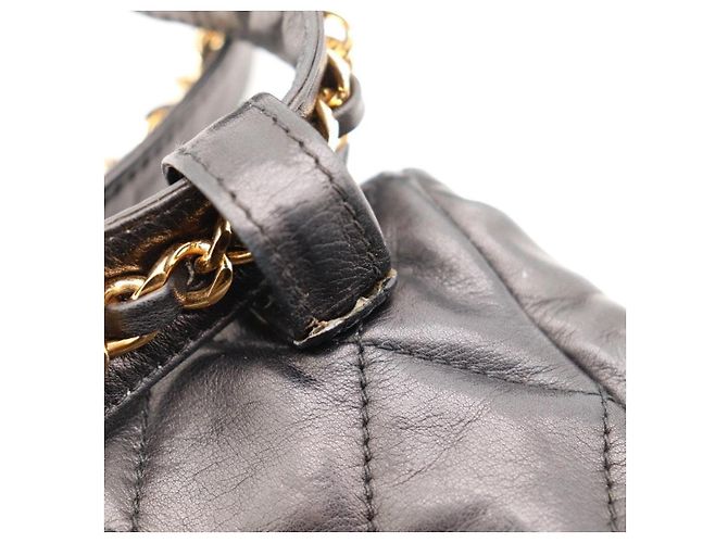 Borsa cintura Chanel in pelle matelassé nera - vista 9