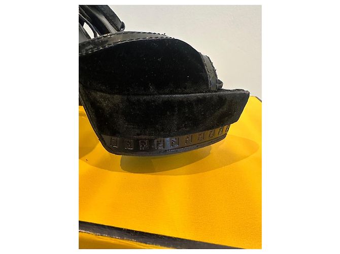 Fendi Sandali zeppa in velluto nero - vista 4