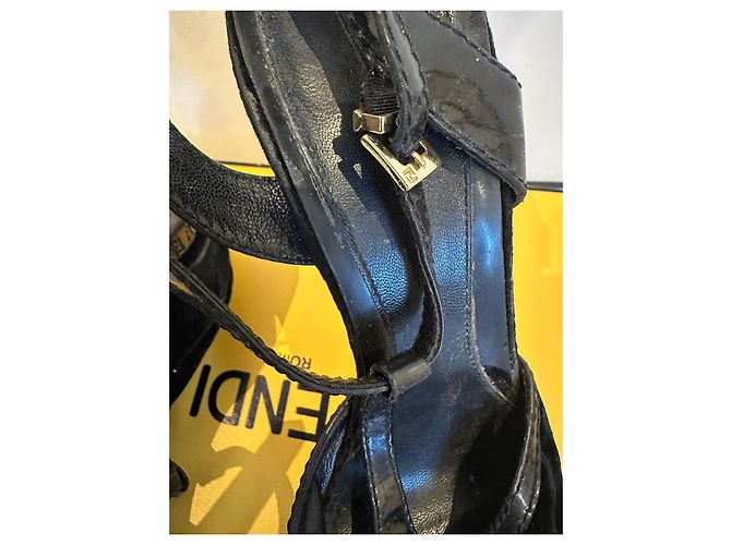 Fendi Sandali zeppa in velluto nero - vista 8