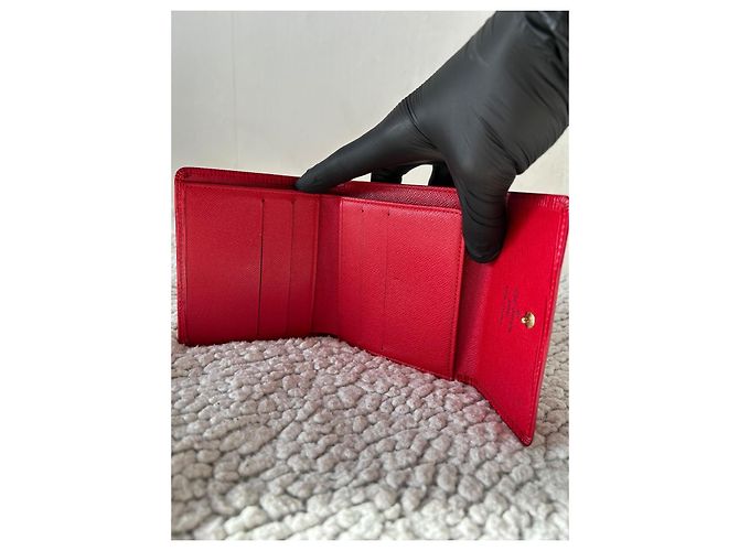 Cartera Louis Vuitton Epi Roja - vista 5